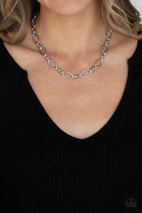 Paparazzi - Defined Drama - Silver Necklace