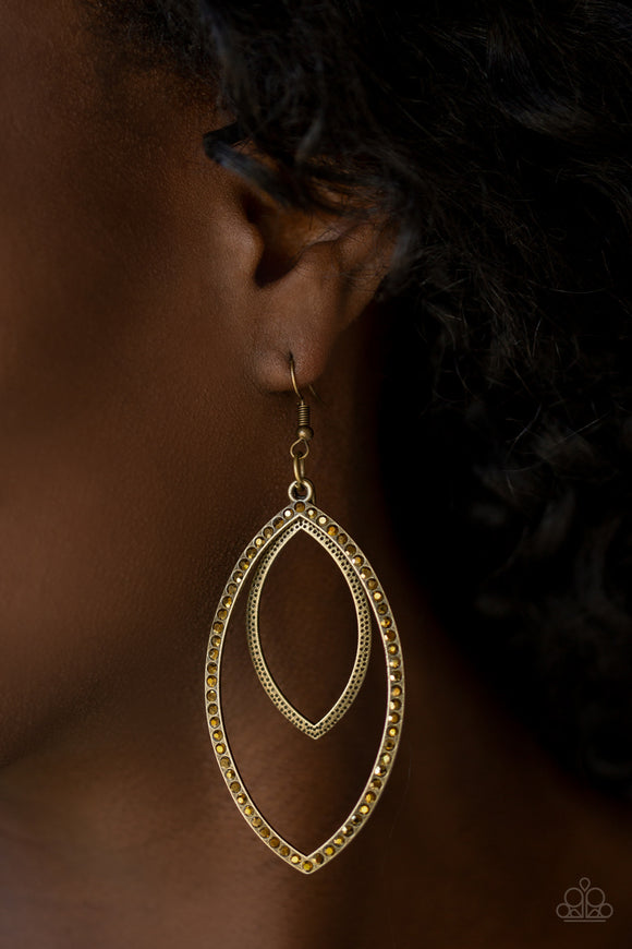 Paparazzi - High Maintenance - Brass Earrings