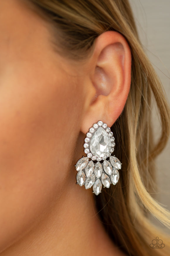 Paparazzi - A Breath of Fresh HEIR - Black Post Earrings