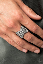 Paparazzi - Girl Boss Glitter - Black Ring