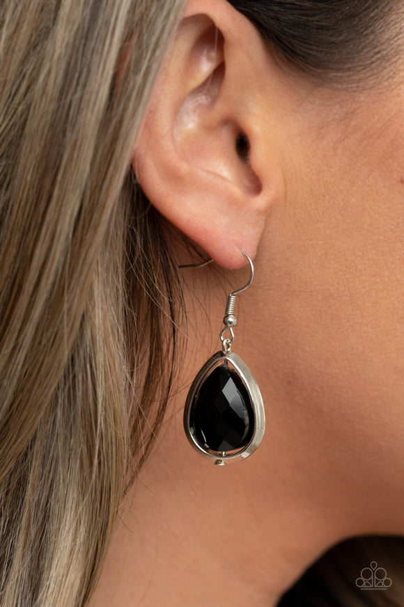 Paparazzi - Drop-Dead Duchess - Black Earrings