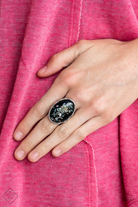 Paparazzi - Glittery With Envy - Black Ring