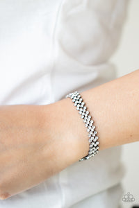 Paparazzi - Chicly Candescent - Black Bracelet