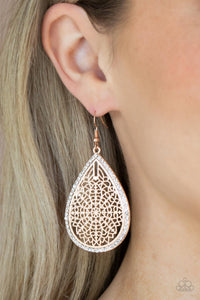 Paparazzi - Fleur de Fantasy - Rose Gold Earrings