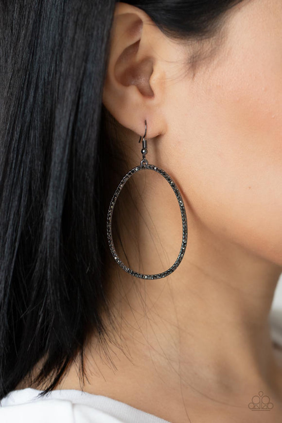 Paparazzi - OVAL-ruled! - Black Earrings