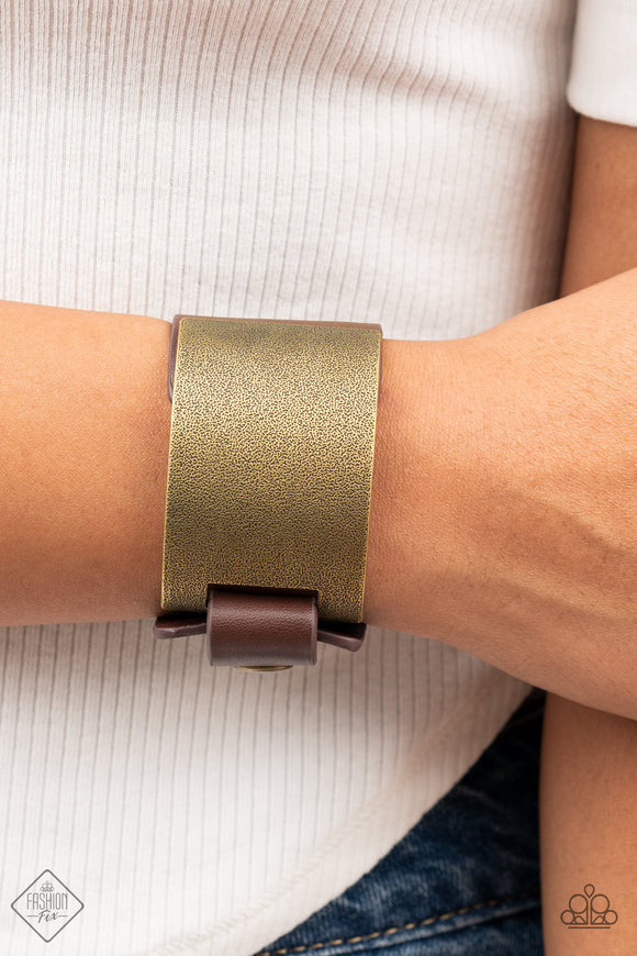 Paparazzi - Studded Synchronism - Brass Snap Bracelet