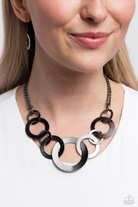 Paparazzi - Uptown Links - Black Necklace