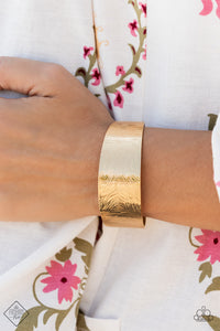 Paparazzi - Coolly Curved - Gold Cuff Bracelet