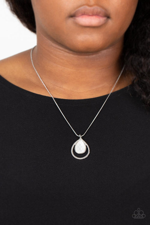 Paparazzi - Gorgeously Glimmering - White Necklace