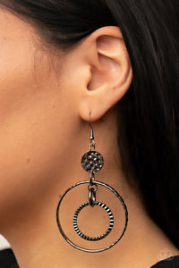 Paparazzi - Mechanical Mecca - Black Earrings