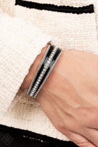 Paparazzi - Exquisitely Empirical - Black Hinge Bracelet