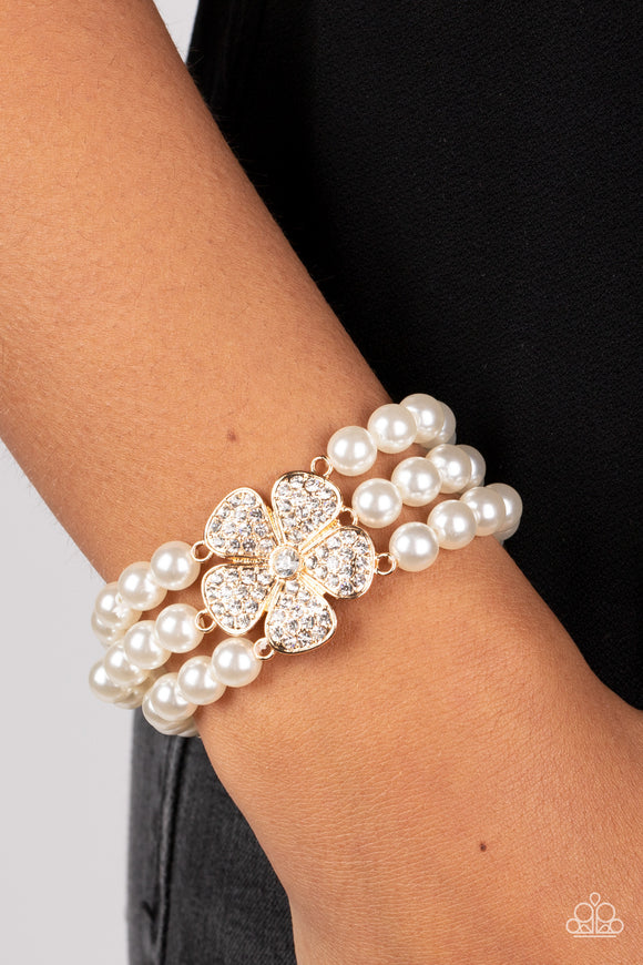 Paparazzi - Park Avenue Orchard -  Pearl Stretch Bracelet