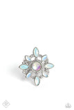 Paparazzi - A Summer Spell - Green Opalescent Ring